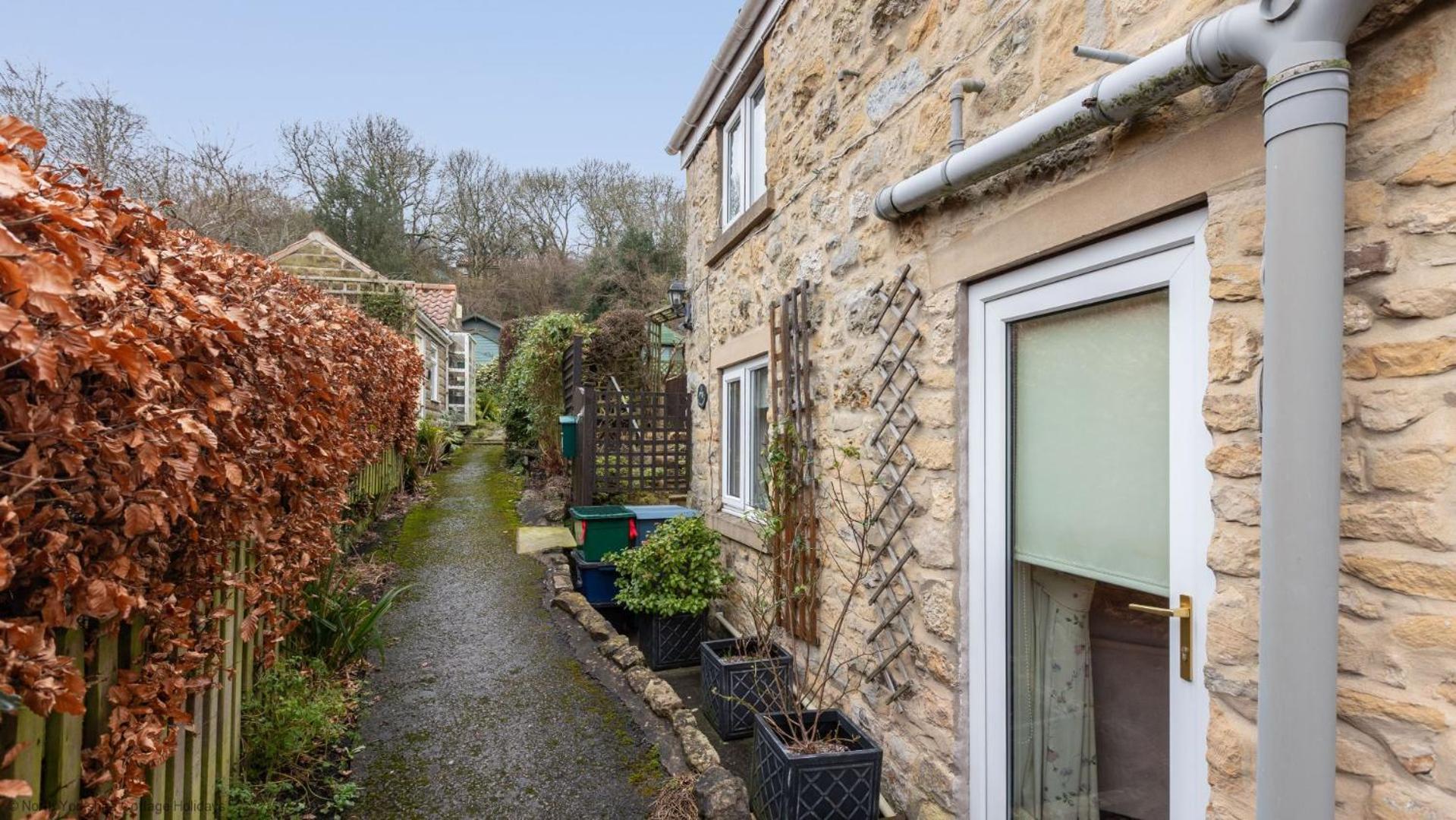 Picturesque Stone Cottage In The Heart Of North Yorkshire Village - Hideaway Cottage Exterior photo